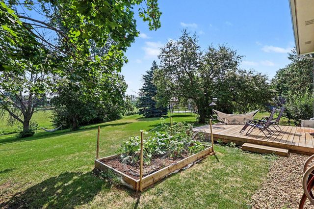 1207 Dakota Street S, Shakopee, MN 55379