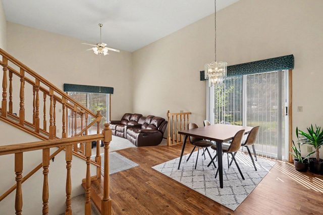 1207 Dakota Street S, Shakopee, MN 55379