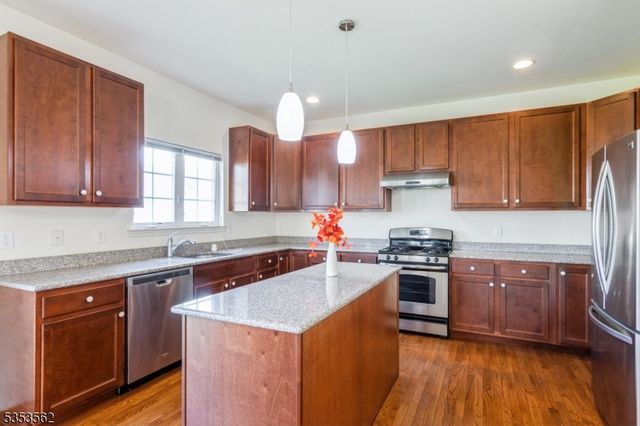 23 Schenck Ln, Franklin Twp., NJ 08873
