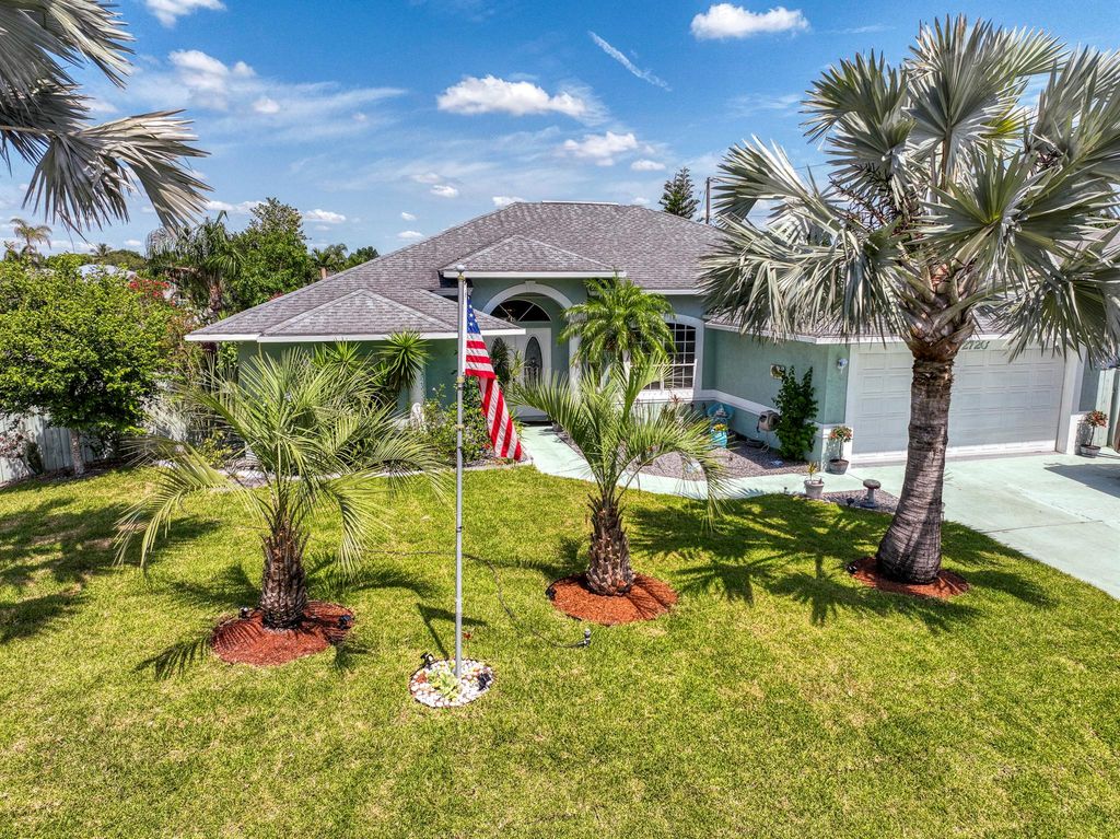 2720 SE Kern Road, Port St Lucie, FL 34984