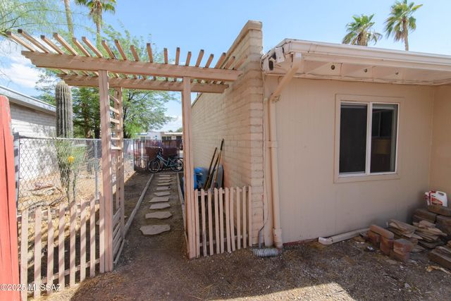 6759 E Hawk Drive, Tucson, AZ 85730