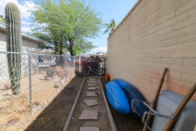 6759 E Hawk Drive, Tucson, AZ 85730