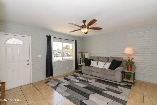 6759 E Hawk Drive, Tucson, AZ 85730