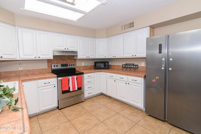 6759 E Hawk Drive, Tucson, AZ 85730