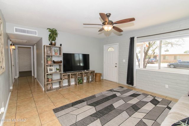 6759 E Hawk Drive, Tucson, AZ 85730