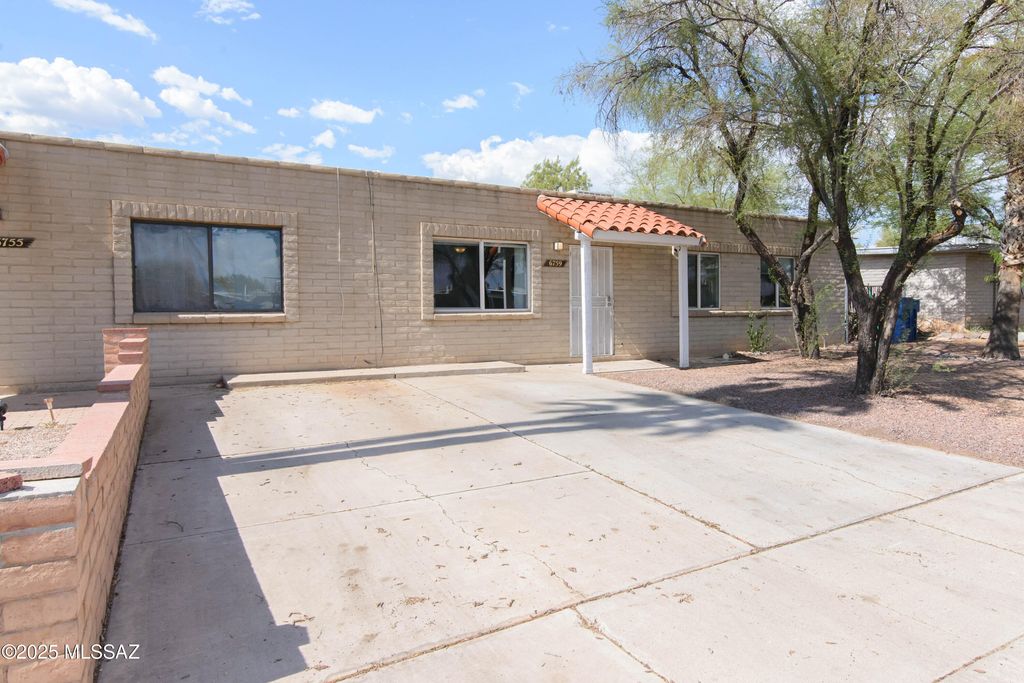 6759 E Hawk Drive, Tucson, AZ 85730