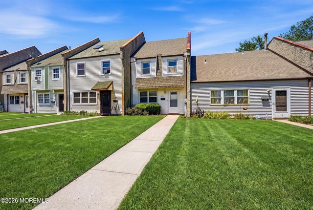 180 Greenwood Loop Road 180, Brick, NJ 08724