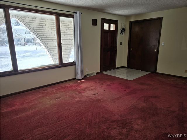 120 Autumnvale, Lockport City, NY 14094