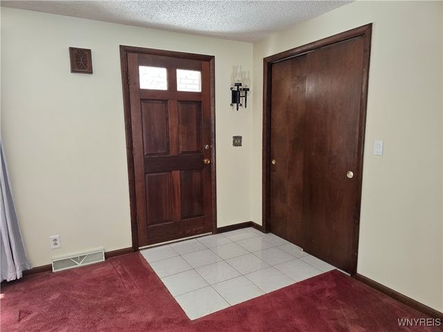 120 Autumnvale, Lockport City, NY 14094