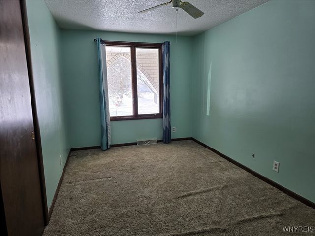 120 Autumnvale, Lockport City, NY 14094