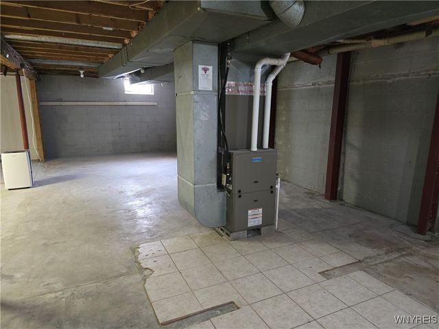 120 Autumnvale, Lockport City, NY 14094