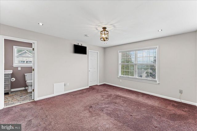 113 MIDLAND DR, Oxford, PA 19363