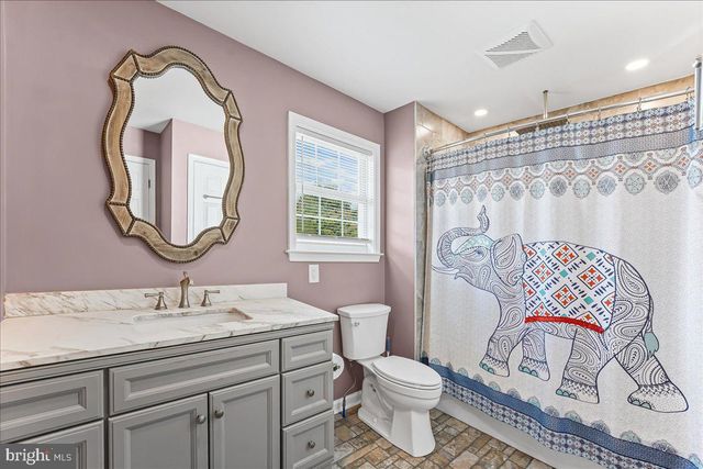 113 MIDLAND DR, Oxford, PA 19363