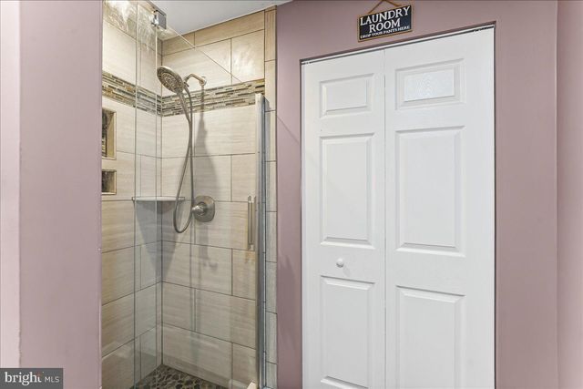 113 MIDLAND DR, Oxford, PA 19363