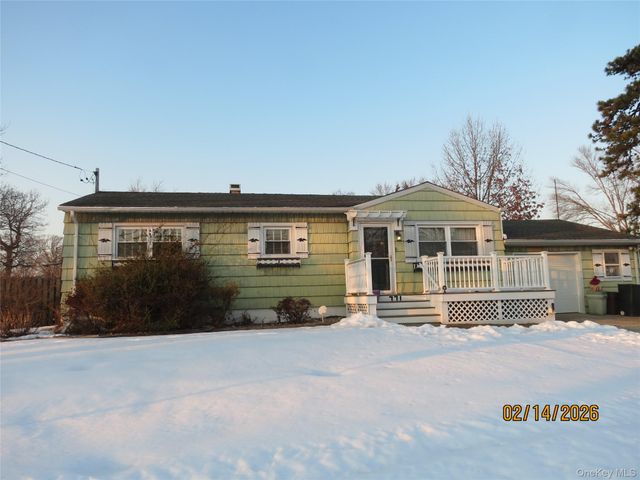 771 Peconic Avenue, West Babylon, NY 11704