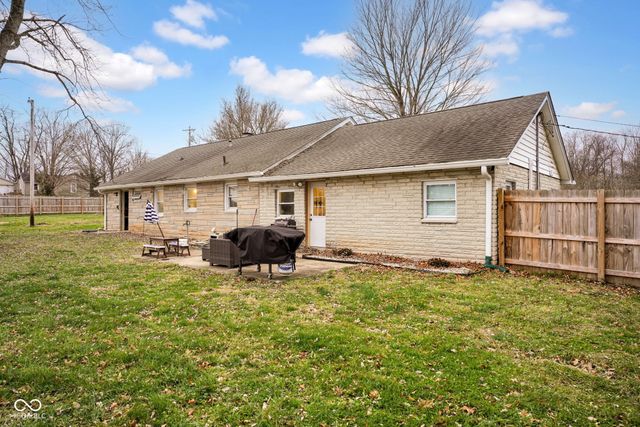 3427 N East Street, Columbus, IN 47203