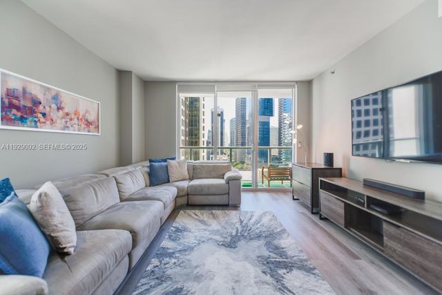 55 SE 6th St 2110, Miami, FL 33131