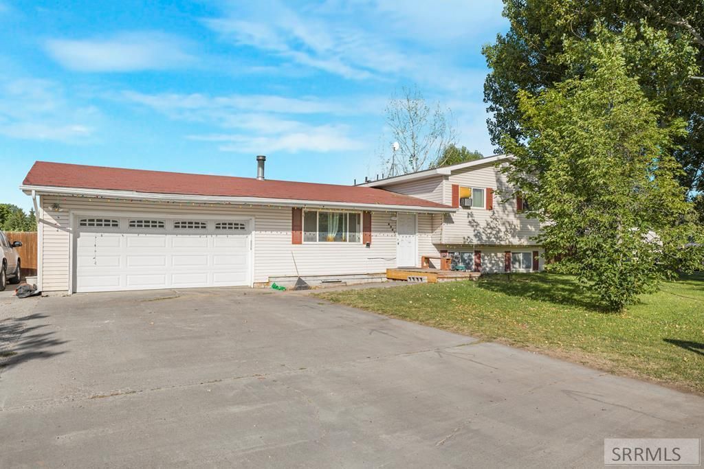 Image 3 of property listing at 6340 Northside Circle, Idaho Falls, ID 83401