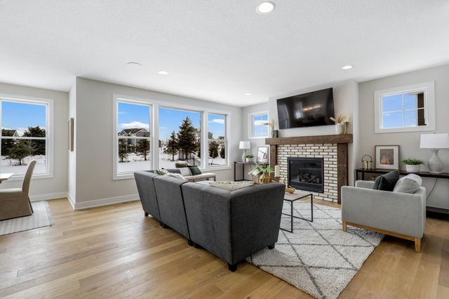 4985 Sunflower Place, Woodbury, MN 55129