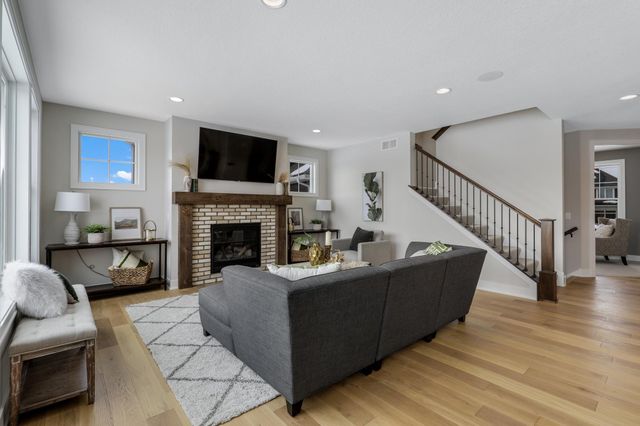 4985 Sunflower Place, Woodbury, MN 55129