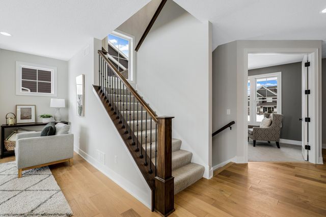 4985 Sunflower Place, Woodbury, MN 55129