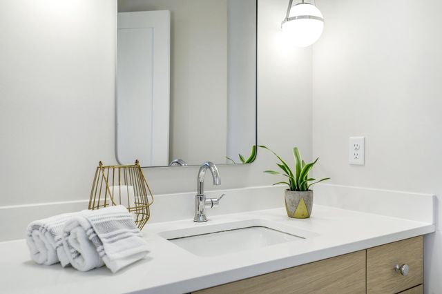 4985 Sunflower Place, Woodbury, MN 55129