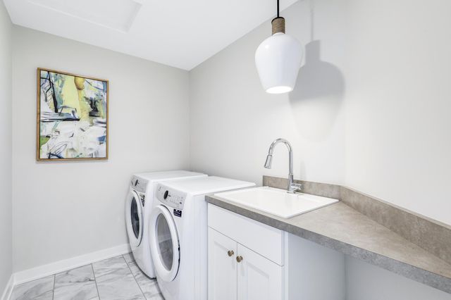 4985 Sunflower Place, Woodbury, MN 55129