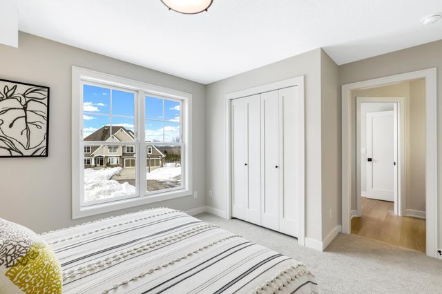 4985 Sunflower Place, Woodbury, MN 55129