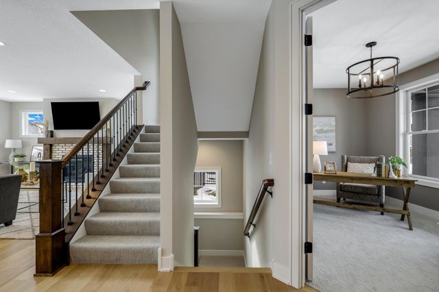 4985 Sunflower Place, Woodbury, MN 55129