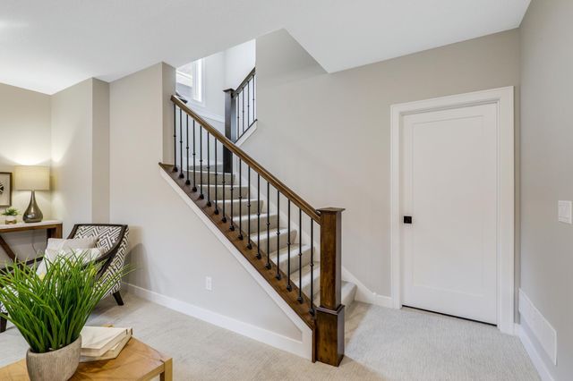 4985 Sunflower Place, Woodbury, MN 55129