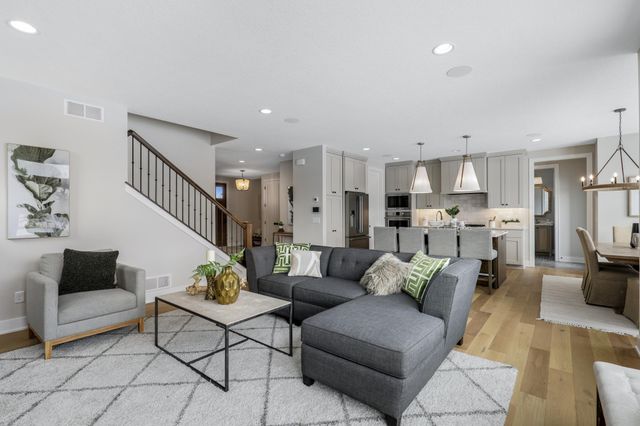 4985 Sunflower Place, Woodbury, MN 55129