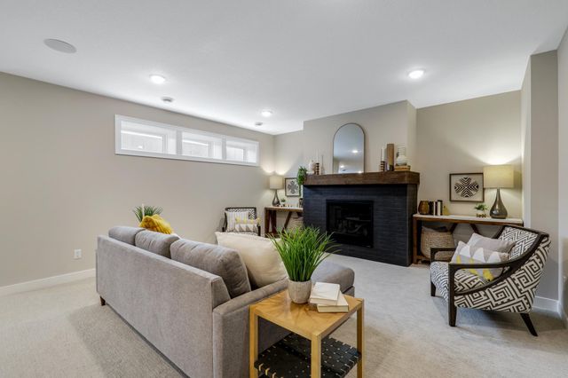 4985 Sunflower Place, Woodbury, MN 55129