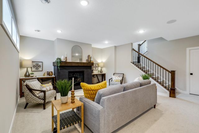 4985 Sunflower Place, Woodbury, MN 55129