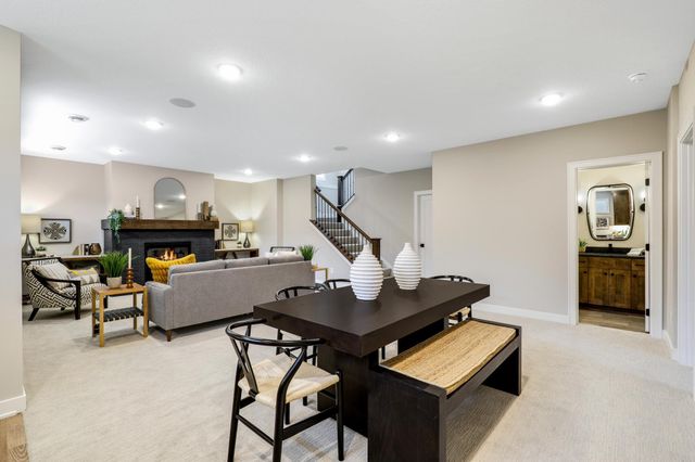 4985 Sunflower Place, Woodbury, MN 55129