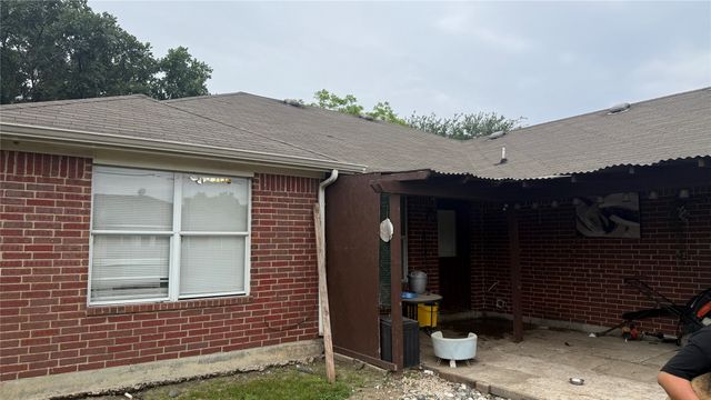 2330 John Mccoy Drive, Dallas, TX 75227