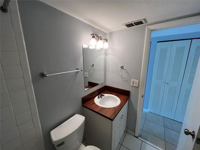 3206 W AZEELE STREET 100, Tampa, FL 33609