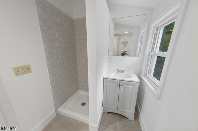 31 Glenview Dr, West Orange Twp., NJ 07052