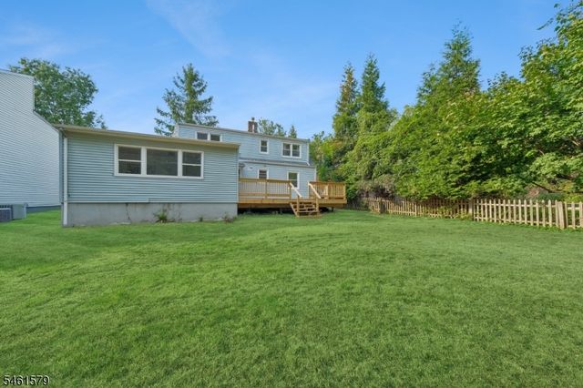 31 Glenview Dr, West Orange Twp., NJ 07052