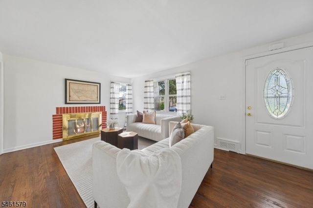 31 Glenview Dr, West Orange Twp., NJ 07052