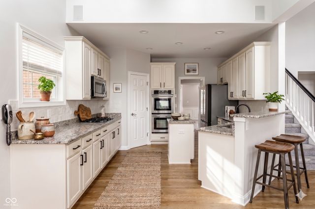 14152 Ledgewood Way, Carmel, IN 46032