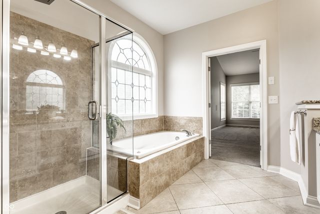 14152 Ledgewood Way, Carmel, IN 46032