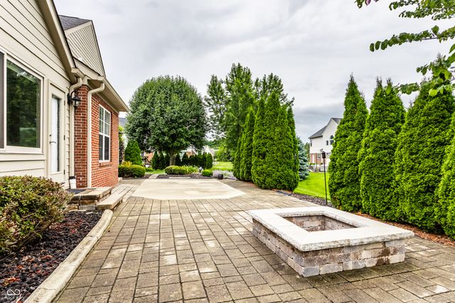 14152 Ledgewood Way, Carmel, IN 46032