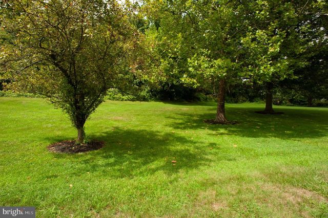 6 WELLINGTON, East Windsor, NJ 08520