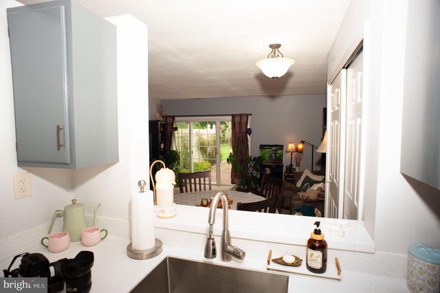 6 WELLINGTON, East Windsor, NJ 08520