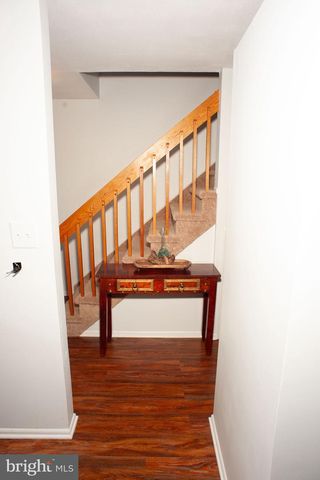 6 WELLINGTON, East Windsor, NJ 08520