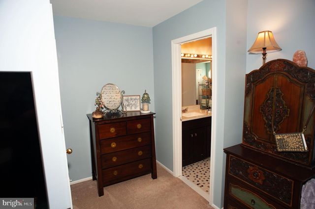 6 WELLINGTON, East Windsor, NJ 08520