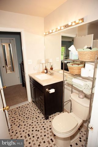 6 WELLINGTON, East Windsor, NJ 08520