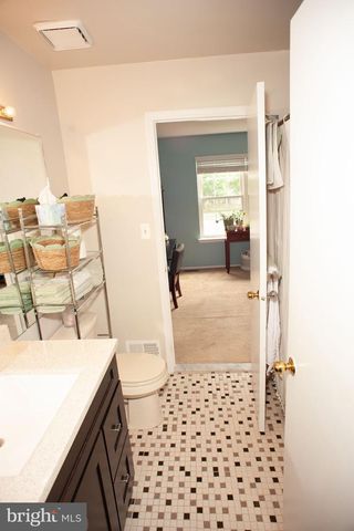6 WELLINGTON, East Windsor, NJ 08520