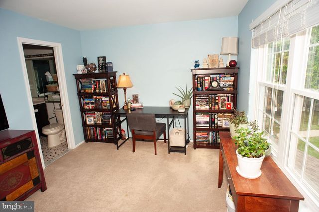 6 WELLINGTON, East Windsor, NJ 08520
