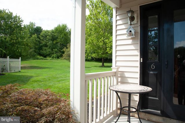 6 WELLINGTON, East Windsor, NJ 08520